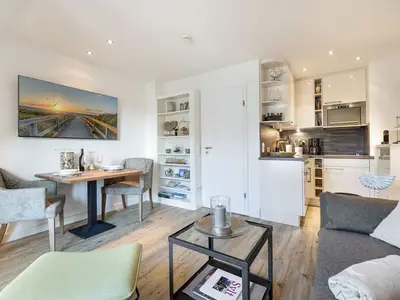 Ferienwohnung für 2 Personen (48 m²) in Wenningstedt 8/10