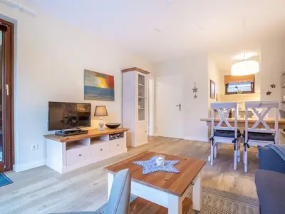 Ferienwohnung für 2 Personen (47 m²) in Wenningstedt 6/10