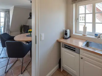 in der Küche steht eine Nespressomaschine