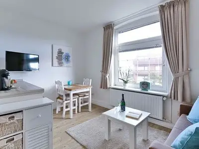 Ferienwohnung für 2 Personen (32 m²) in Wenningstedt 1/10