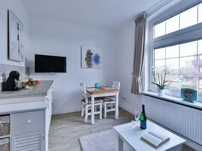 Ferienwohnung für 2 Personen (32 m²) in Wenningstedt 3/10