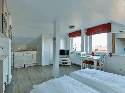 Ferienwohnung für 2 Personen (25 m²) in Wenningstedt 1/10