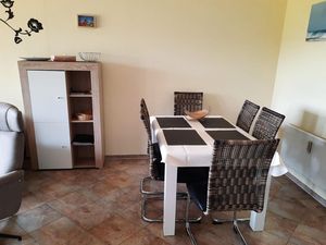 23989111-Ferienwohnung-2-Werdum-300x225-2