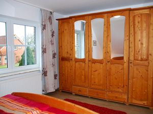 23989154-Ferienwohnung-4-Werdum-300x225-5