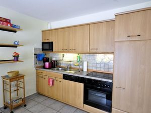 23989176-Ferienwohnung-4-Werdum-300x225-3