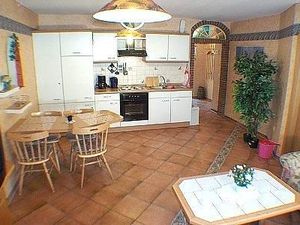 23989232-Ferienwohnung-4-Werdum-300x225-4