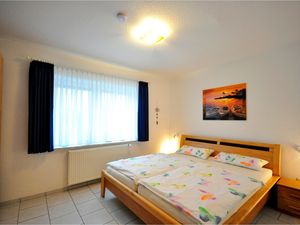 23989273-Ferienwohnung-4-Werdum-300x225-4