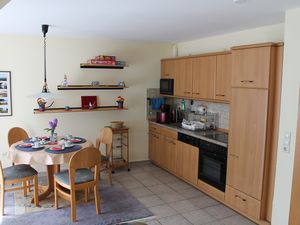 22011753-Ferienwohnung-4-Werdum-300x225-2