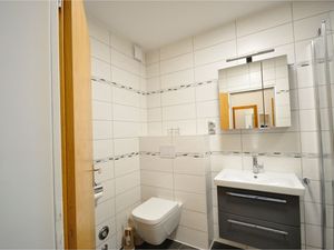 23989024-Ferienwohnung-4-Werdum-300x225-3