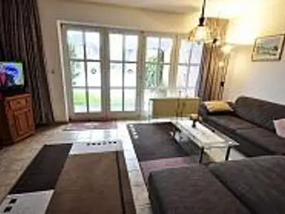 Ferienwohnung für 2 Personen (47 m²) in Werdum 1/10