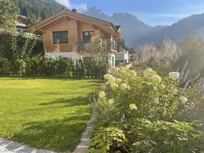 Außenseite Ferienhaus [Sommer]