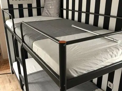 Schlafzimmer 2 (Durchgangszimmer)