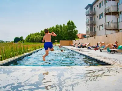 PoolOfHouse