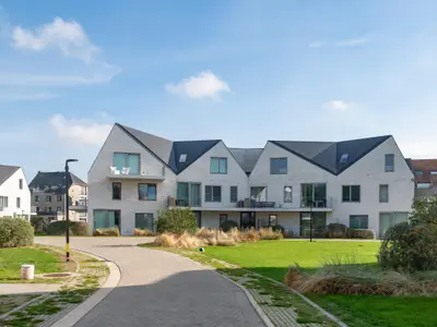 Außenseite Ferienhaus [Sommer]
