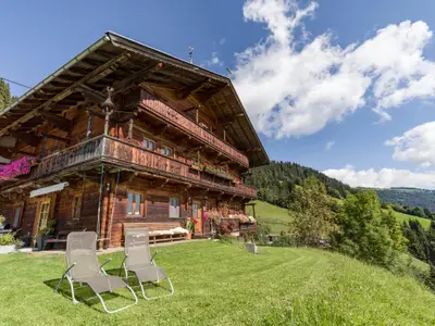 Außenseite Ferienhaus [Sommer]