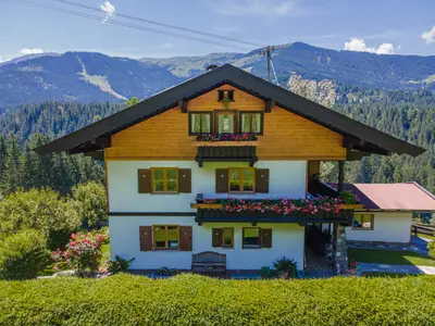 Außenseite Ferienhaus [Sommer]