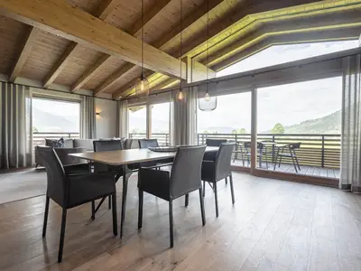 DiningRoom