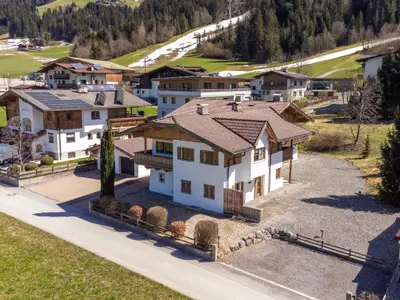Außenseite Ferienhaus [Sommer]
