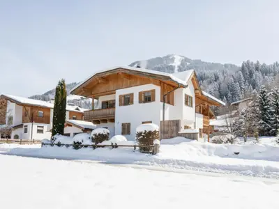 Außenseite Ferienhaus [Winter]