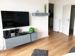 23924826-Ferienwohnung-4-Westerdeichstrich-300x225-2