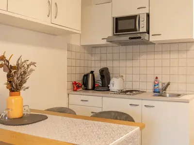 Küchenzeile und Essbereich im Wohnraum