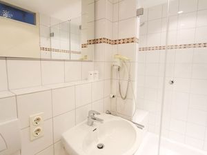 23473305-Ferienwohnung-2-Westerland (Sylt)-300x225-3