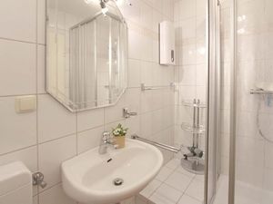 23473471-Ferienwohnung-2-Westerland (Sylt)-300x225-5