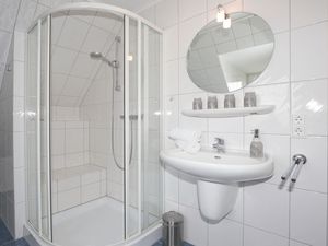 23536949-Ferienwohnung-4-Westerland (Sylt)-300x225-3