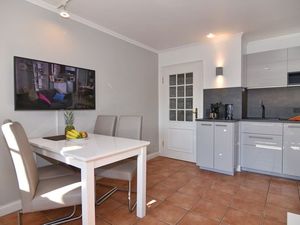 23567424-Ferienwohnung-4-Westerland (Sylt)-300x225-4