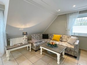 23576300-Ferienwohnung-4-Westerland (Sylt)-300x225-3