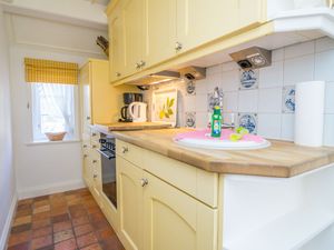 23882739-Ferienwohnung-2-Westerland (Sylt)-300x225-5