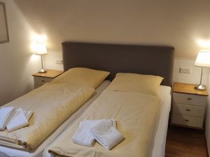 23880656-Ferienwohnung-3-Westerland (Sylt)-300x225-2