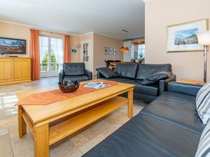 23336541-Ferienwohnung-4-Westerland (Sylt)-300x225-1