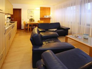 23291012-Ferienwohnung-4-Westerland (Sylt)-300x225-2