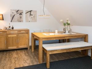 23970399-Ferienwohnung-4-Westerland (Sylt)-300x225-4