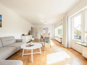 23981918-Ferienwohnung-4-Westerland (Sylt)-300x225-1