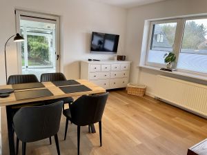 24012777-Ferienwohnung-4-Westerland (Sylt)-300x225-1