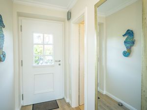 23336494-Ferienwohnung-4-Westerland (Sylt)-300x225-1