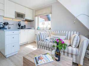 23882700-Ferienwohnung-2-Westerland (Sylt)-300x225-1