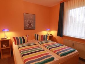 18712269-Ferienwohnung-4-Westerland (Sylt)-300x225-5