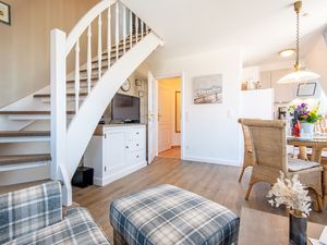 23970340-Ferienwohnung-4-Westerland (Sylt)-300x225-4