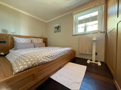 Achtung! das Bett ist nur von VORNE zugänglich