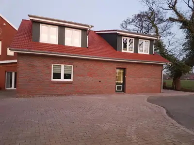 Ferienwohnung mit separatem Eingang & Parkplätzen