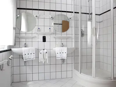Badezimmer 2