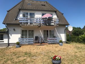 23878944-Ferienwohnung-4-Wieck am Darß-300x225-0