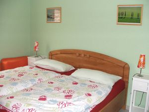 22019245-Ferienwohnung-4-Wiehe-300x225-3