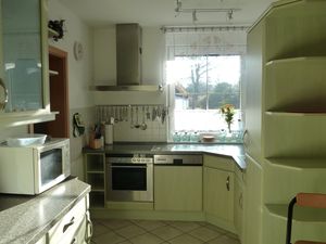 22248971-Ferienwohnung-4-Wiek auf Rügen-300x225-3