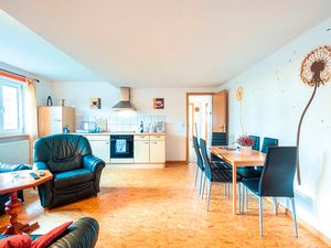 23948283-Ferienwohnung-4-Wiek auf Rügen-300x225-5