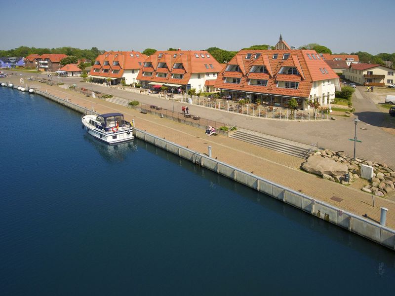 23956727-Ferienwohnung-4-Wiek auf Rügen-800x600-0