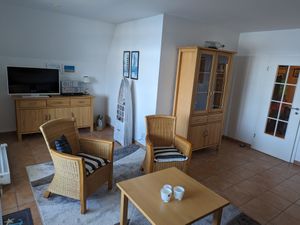 24048784-Ferienwohnung-4-Wiek auf Rügen-300x225-2